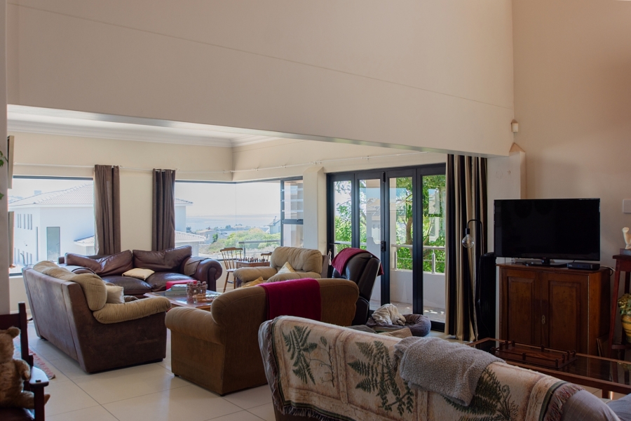 5 Bedroom Property for Sale in Myburgh Park Western Cape